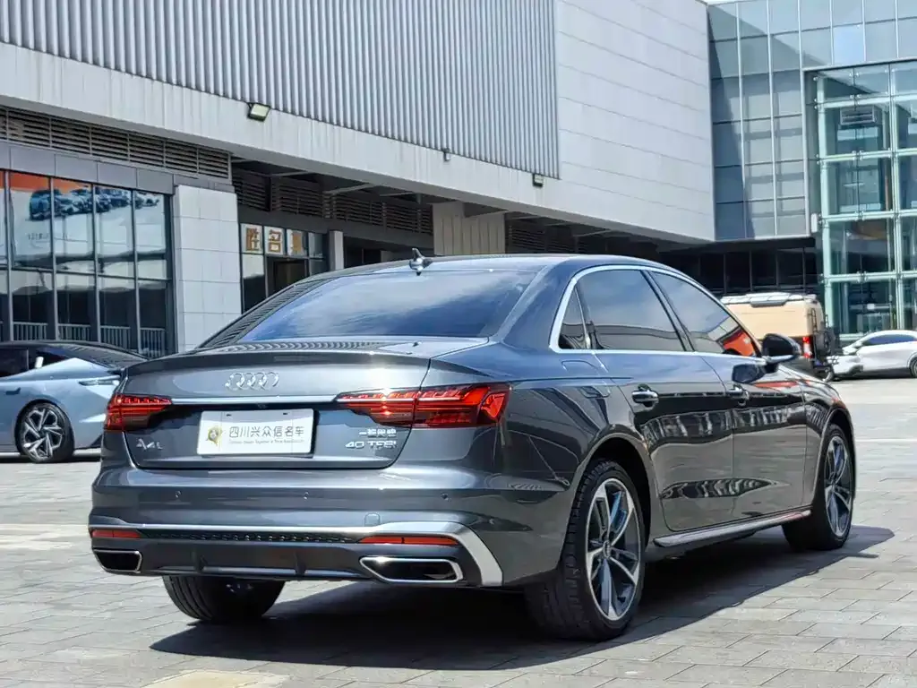 Audi A4L — фото 6