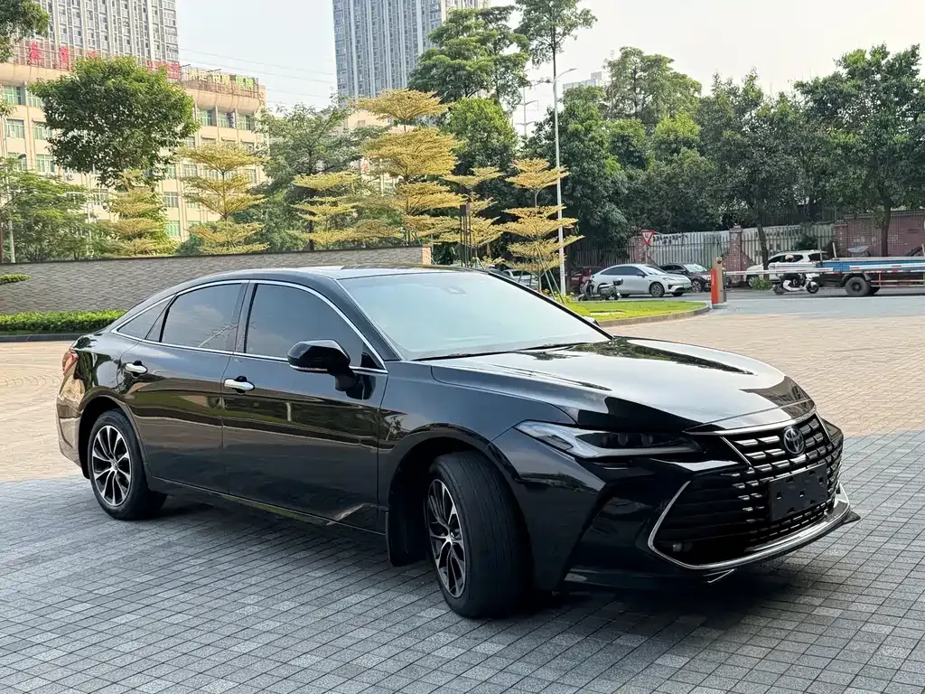 Toyota Avalon — фото 10