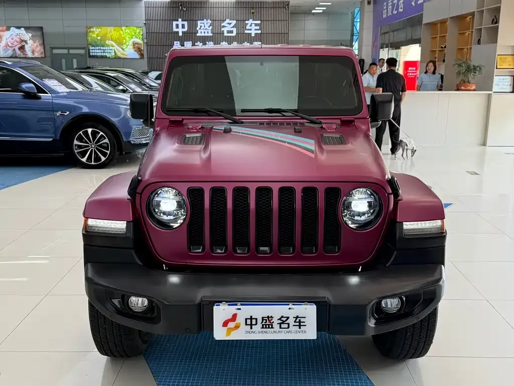 Jeep Wrangler — фото 7