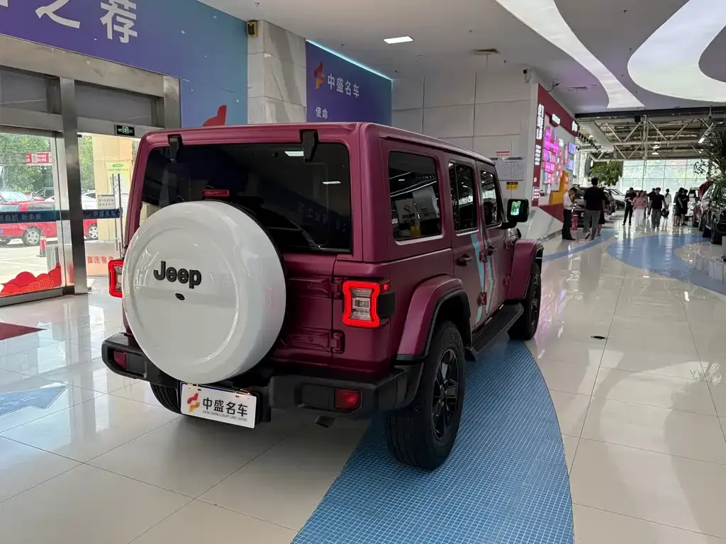 Jeep Wrangler — фото 5
