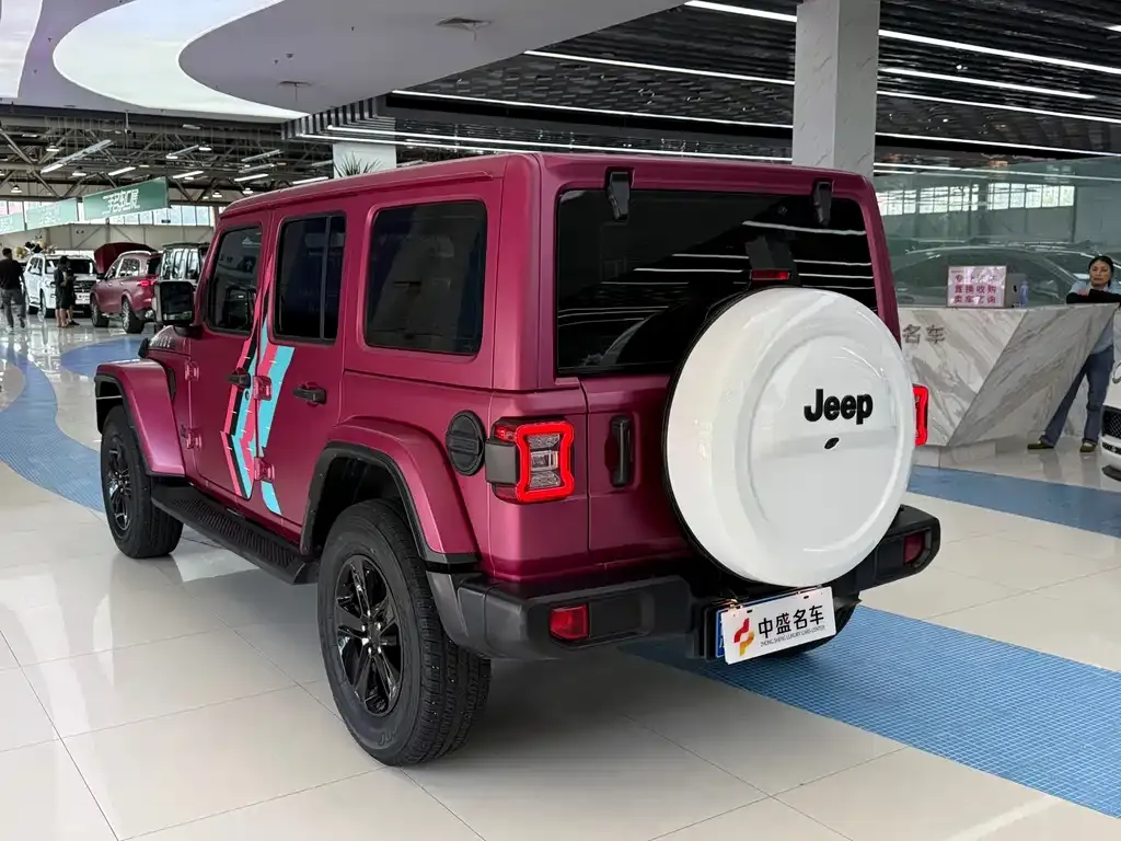 Jeep Wrangler — фото 6