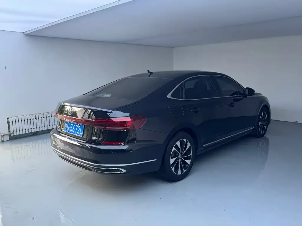 Volkswagen Passat — фото 5
