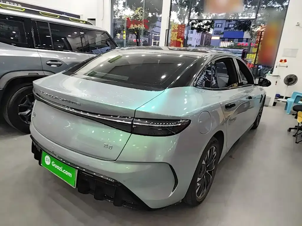 BYD Seal — фото 7