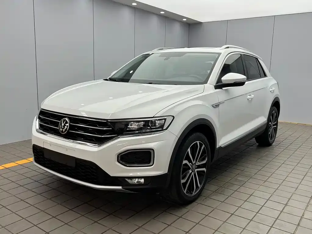 Volkswagen T-Roc — фото 1