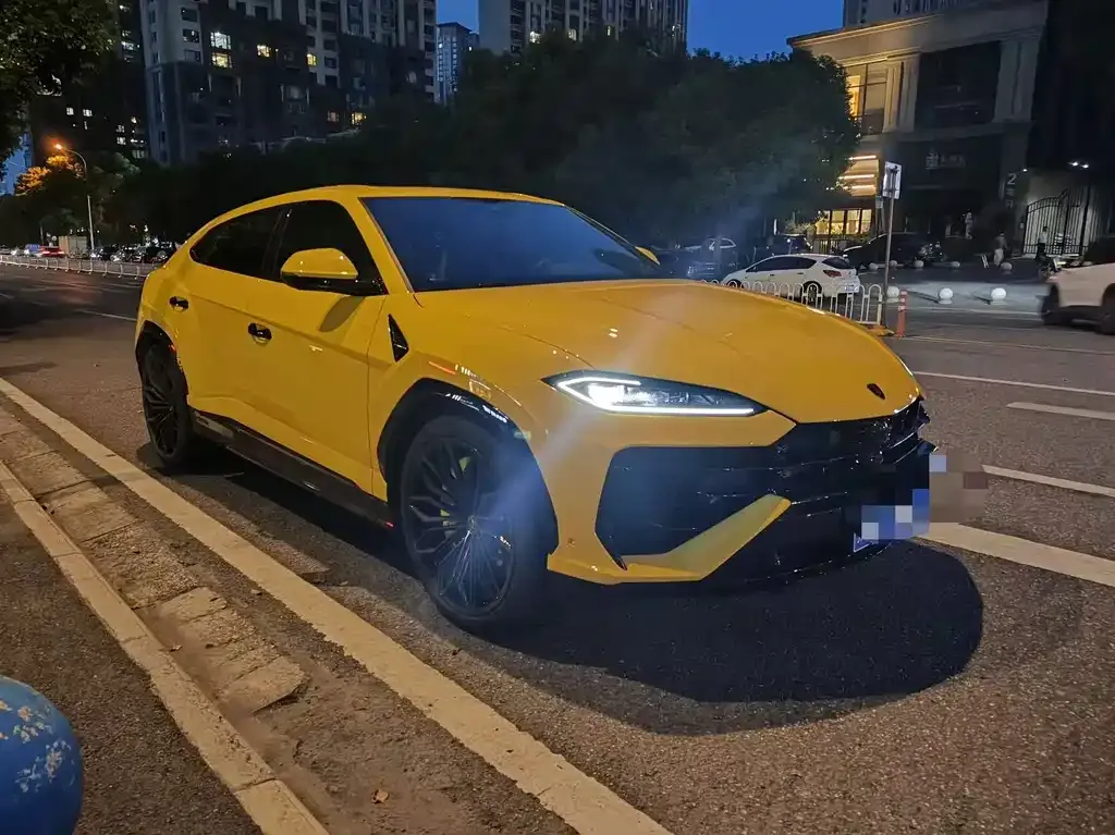 Lamborghini Urus SE — фото 3