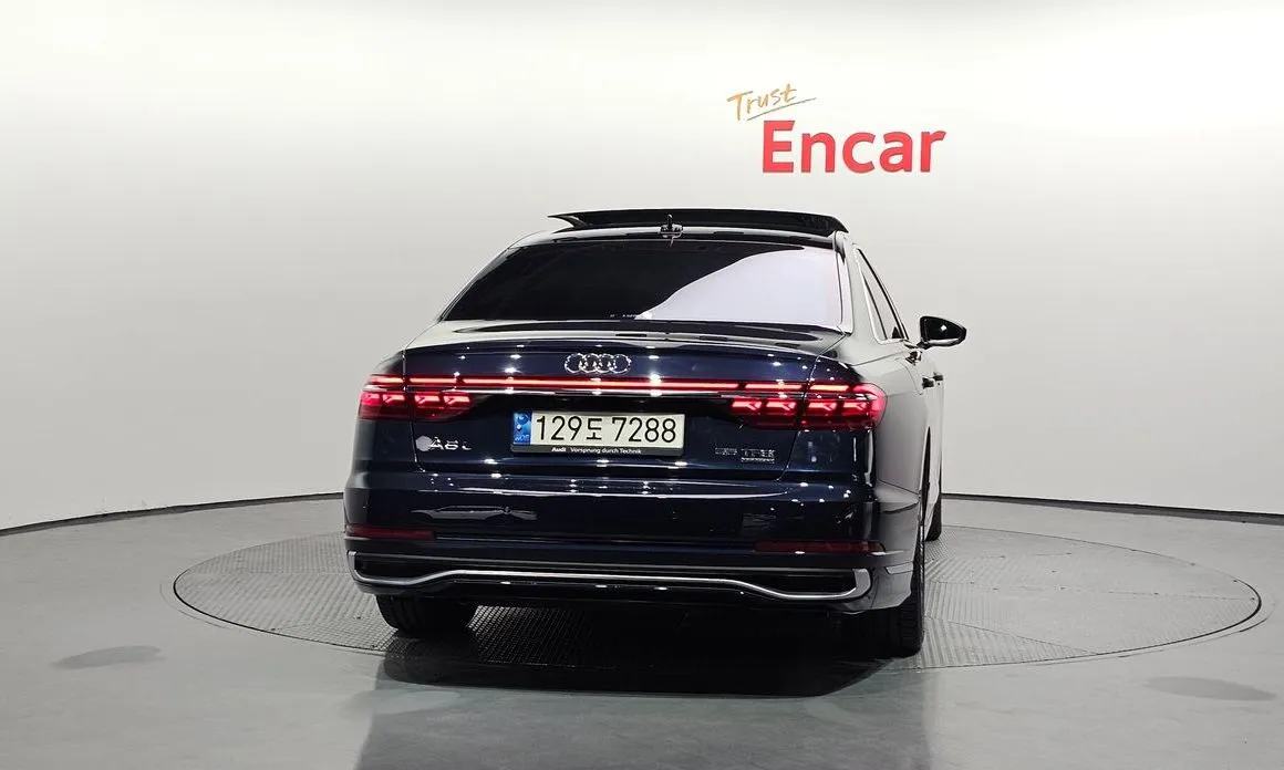 Audi A8 — фото 4