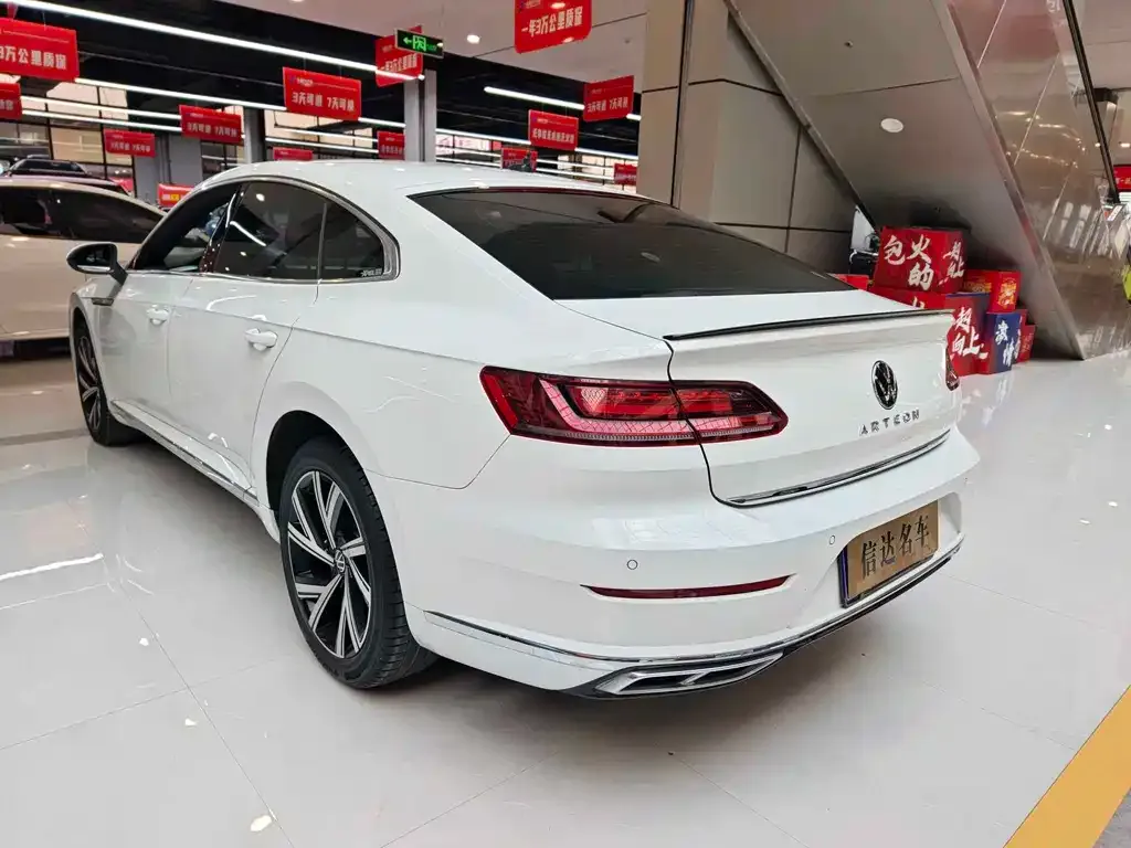 Volkswagen CC — фото 10