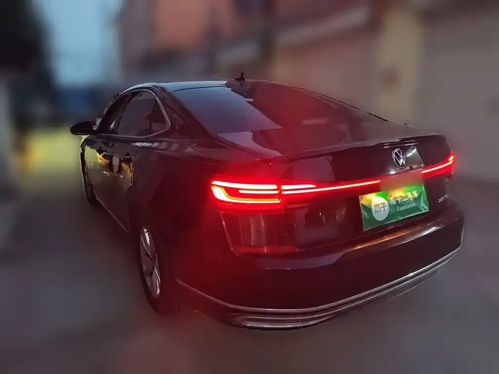 Volkswagen Passat — фото 6