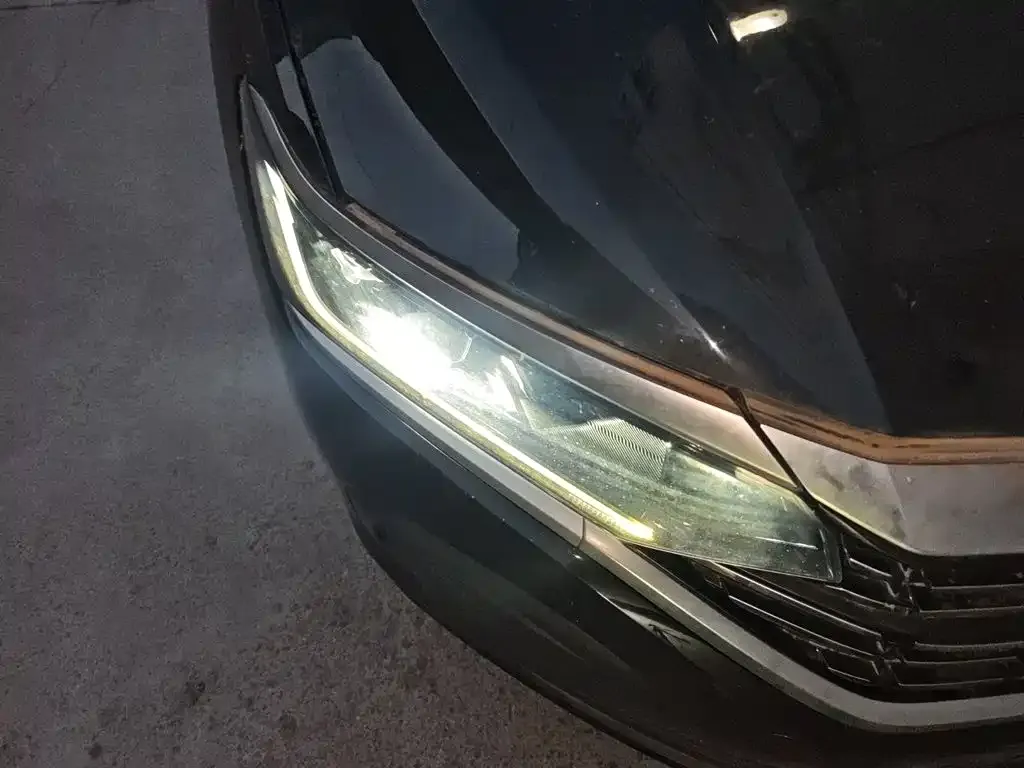 Volkswagen Passat — фото 7