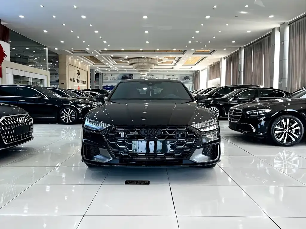 Audi A7L — фото 7