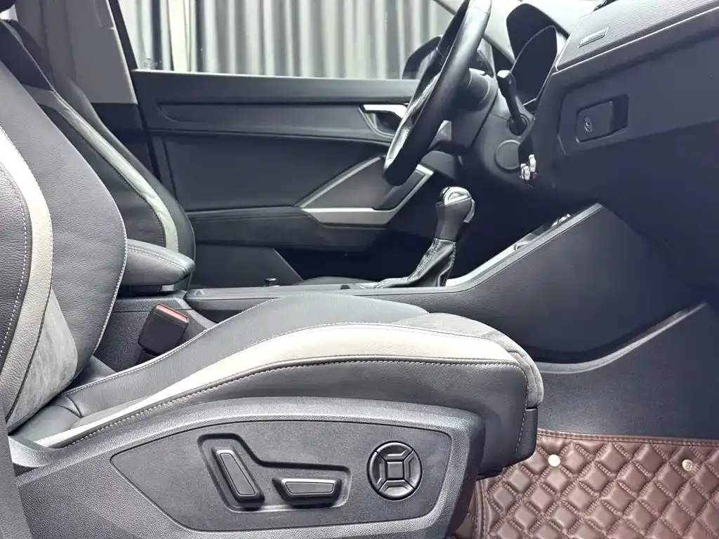 Audi Q3 — фото 7