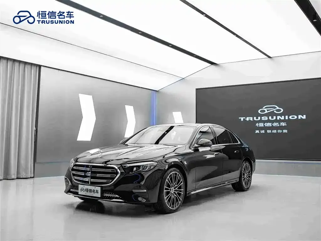 Mercedes-Benz E-Class — фото 9