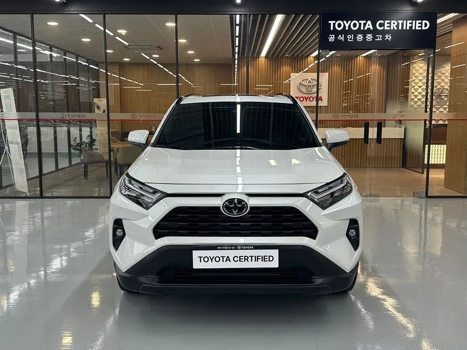 Toyota RAV4 — фото 6