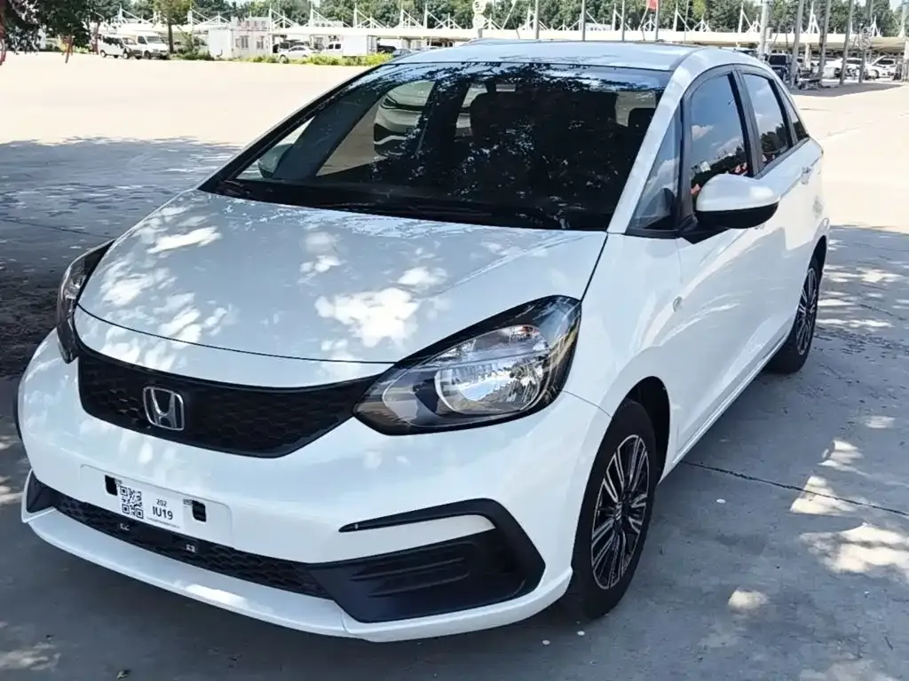 Honda Fit — фото 1