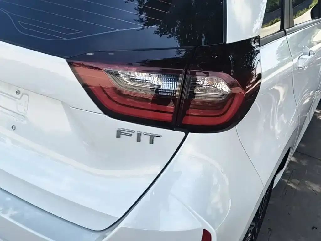 Honda Fit — фото 3