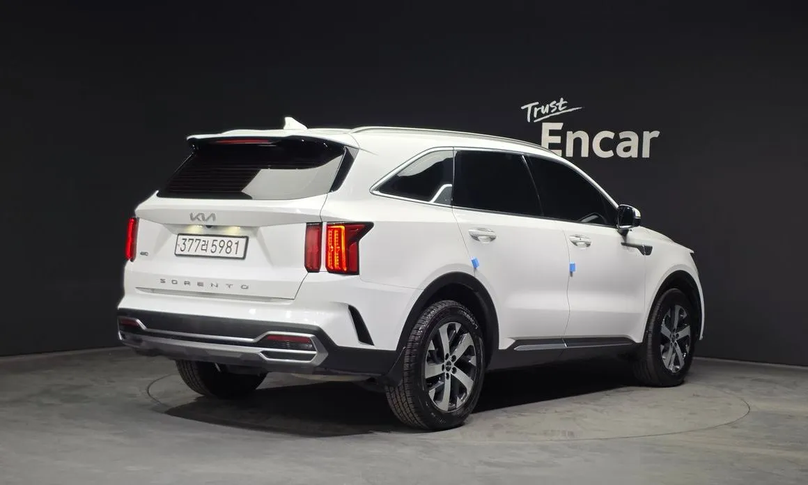 Kia Sorento — фото 8