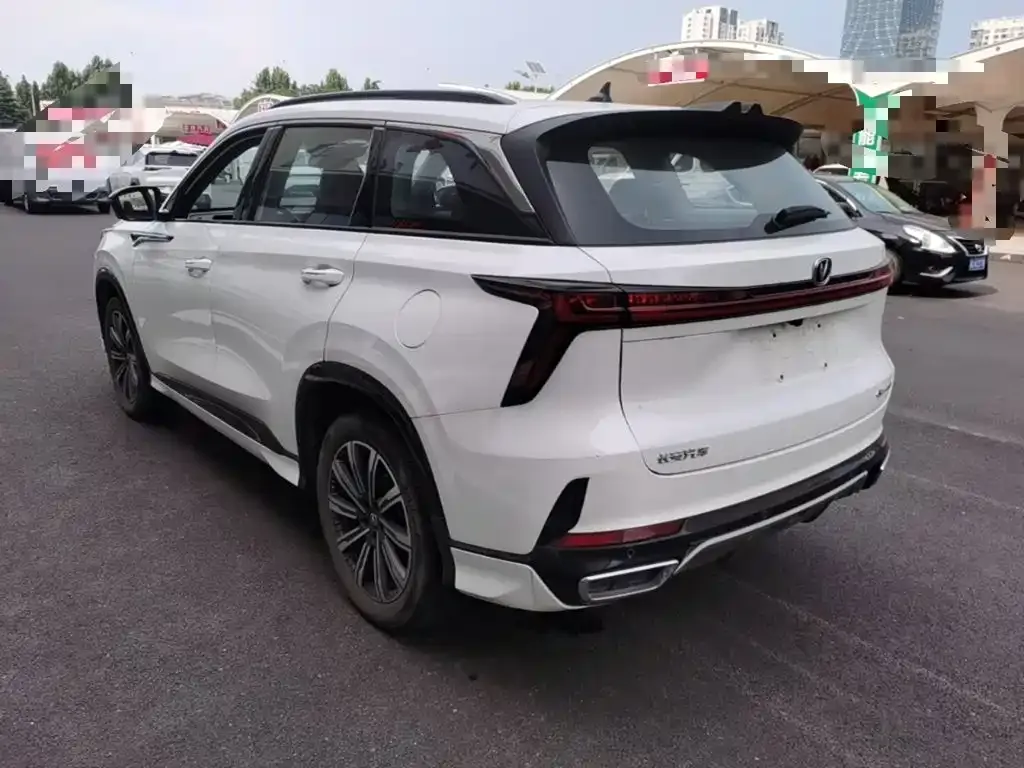 Changan CS75PLUS — фото 3