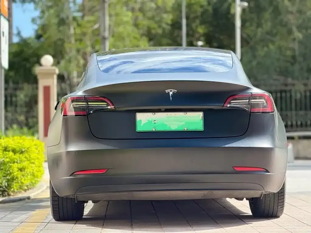 Tesla Model 3 — фото 6