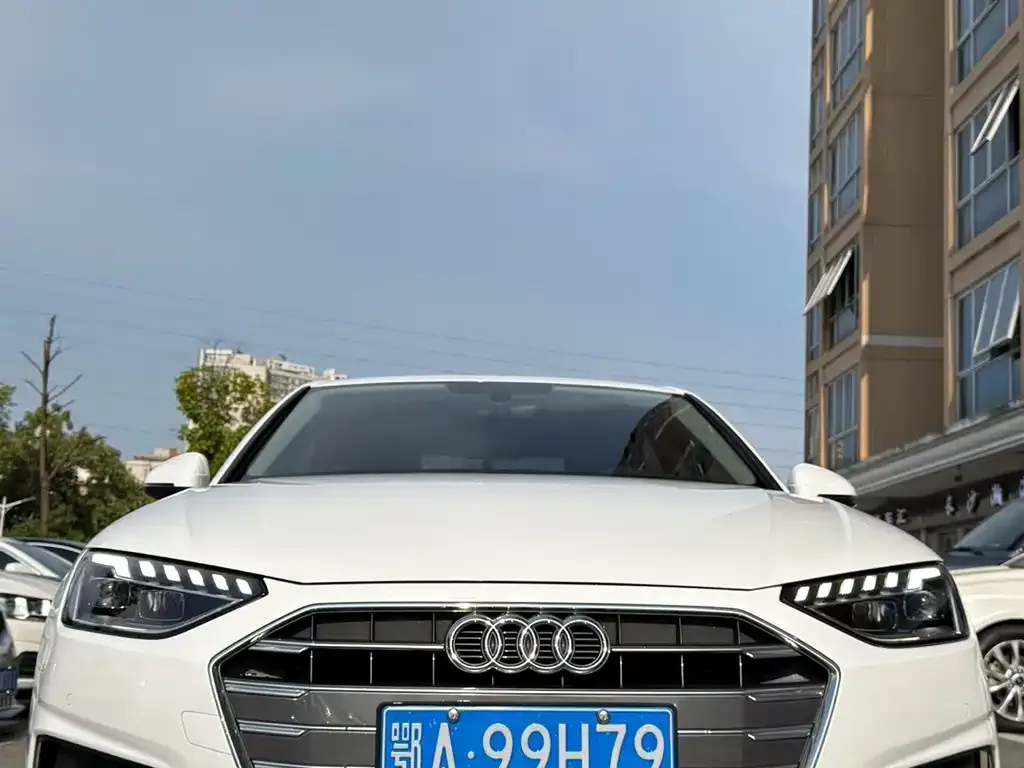 Audi A4L — фото 2