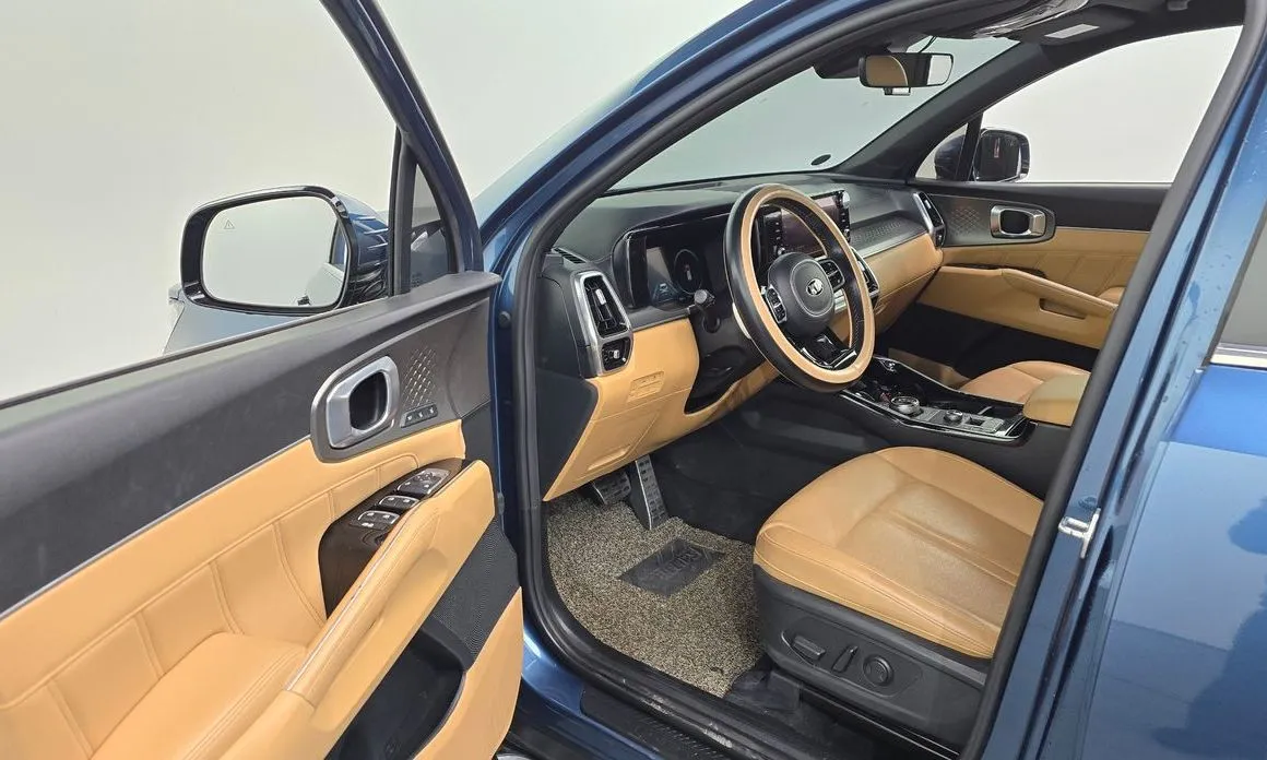 Kia Sorento — фото 8