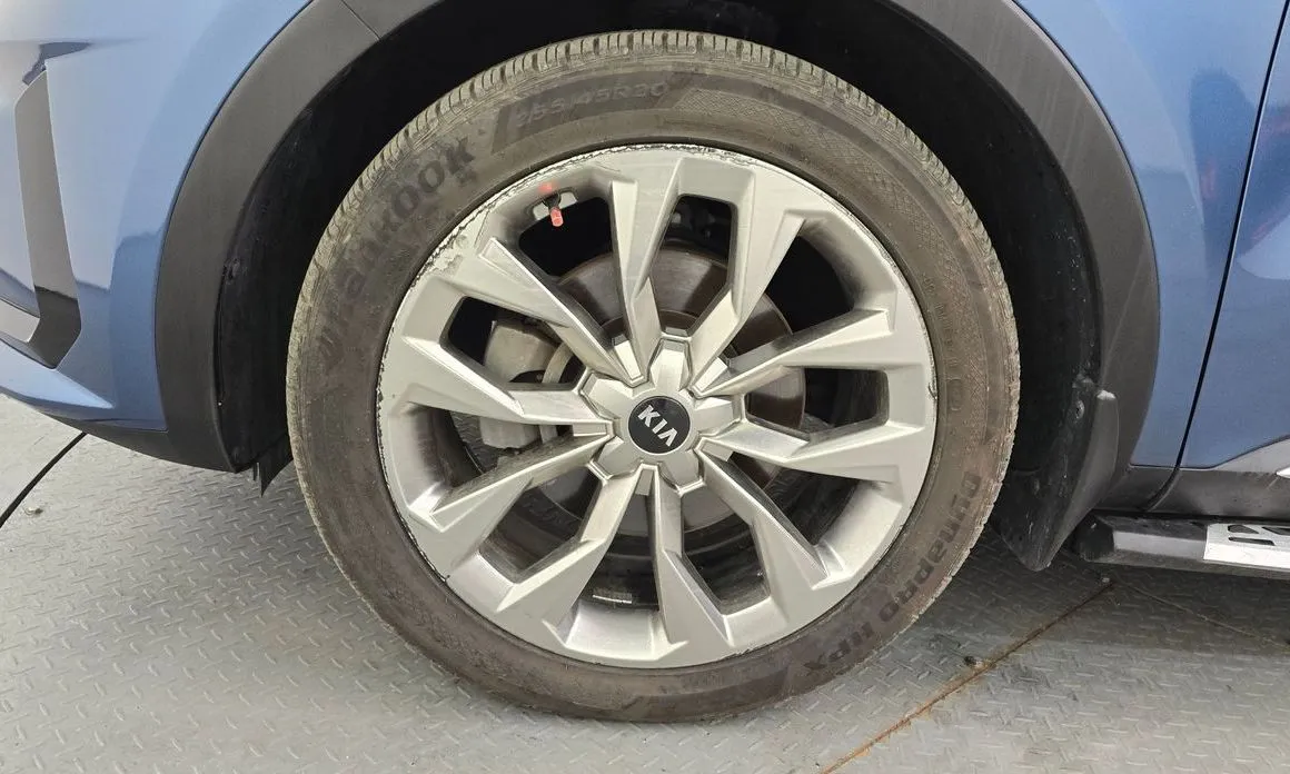 Kia Sorento — фото 10