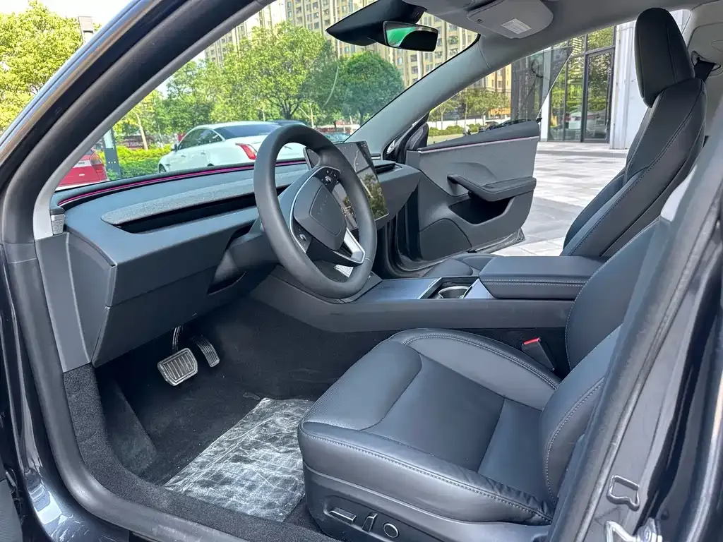 Tesla Model 3 — фото 2