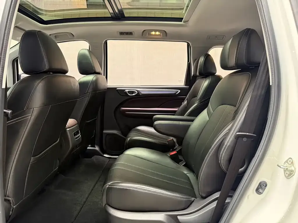 GAC Motor Trumpchi M6 — фото 10