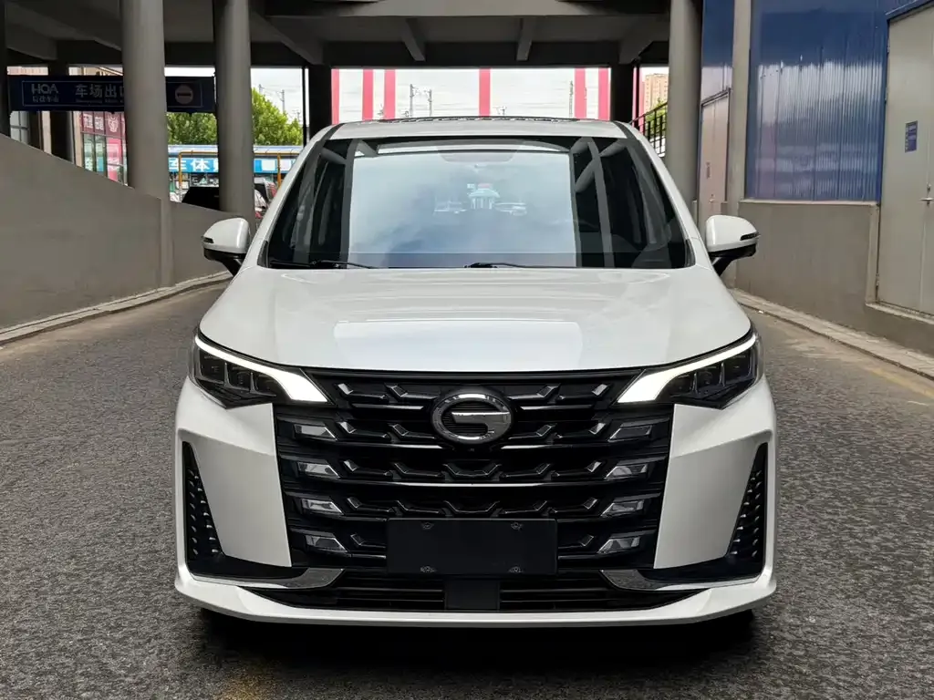 GAC Motor Trumpchi M6 — фото 2