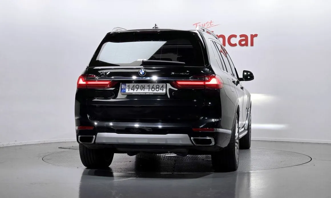 BMW X7 — фото 3