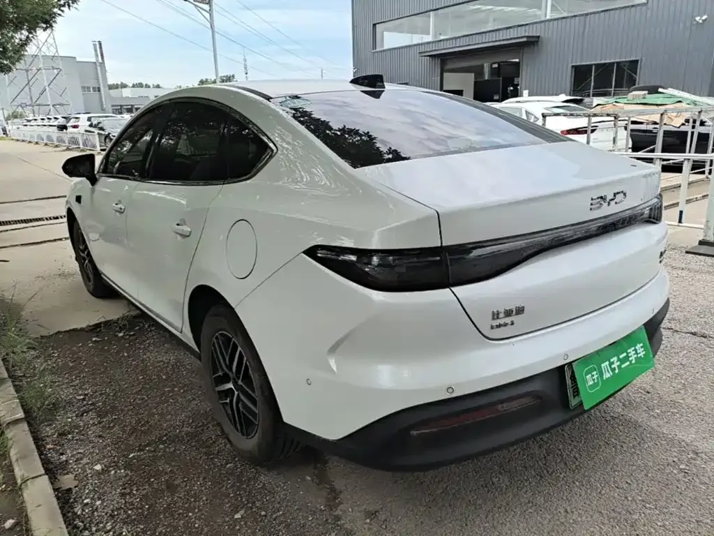 BYD Seal 05 DM-i — фото 3
