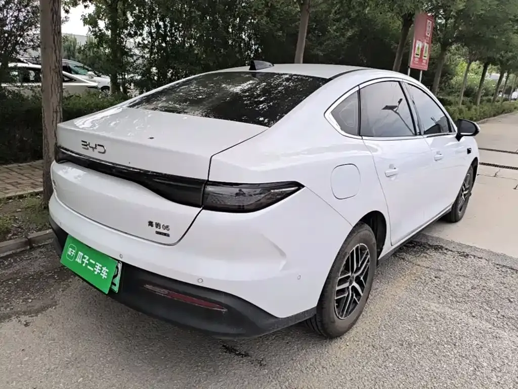 BYD Seal 05 DM-i — фото 7