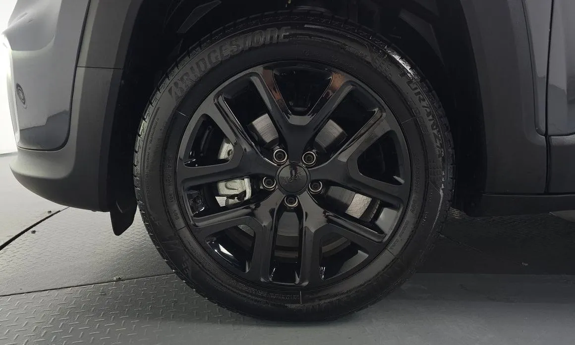 Jeep Renegade — фото 4