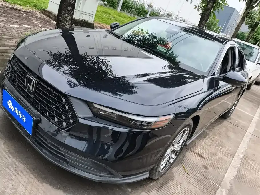 Honda Accord — фото 1