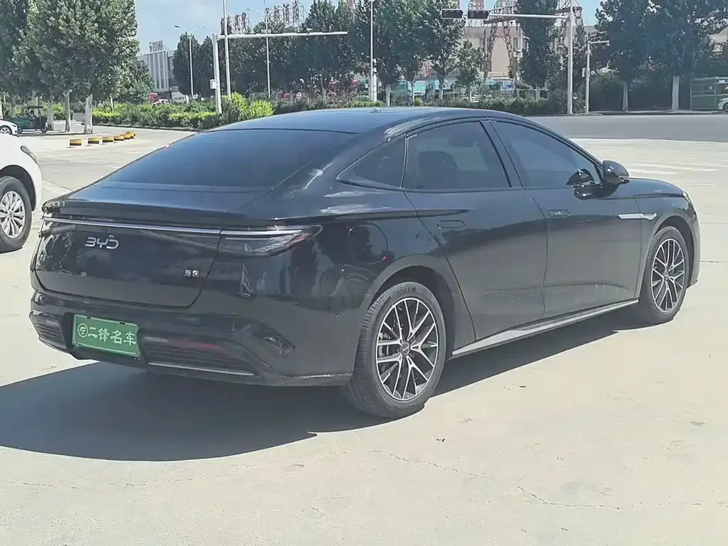 BYD Seal — фото 6