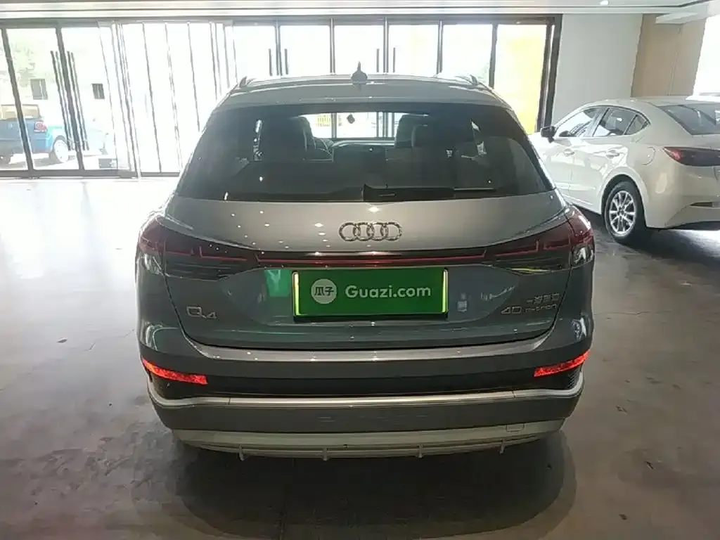 Audi Q4 e-tron — фото 10