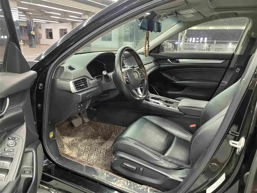 Honda Accord — фото 5
