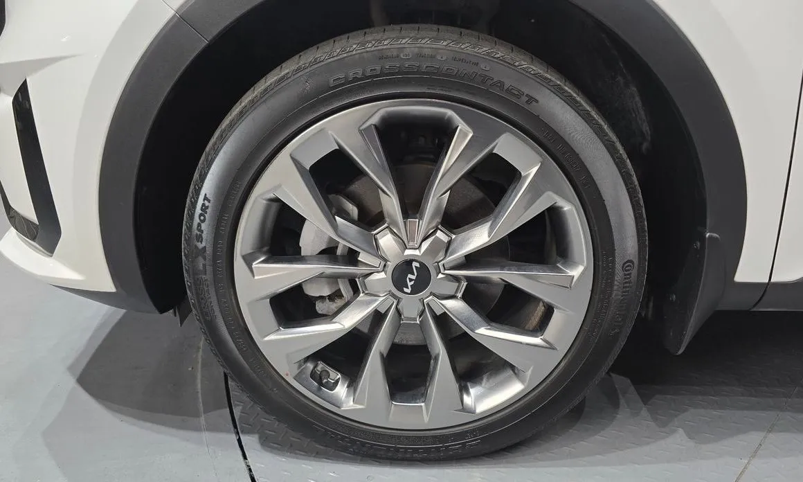 Kia Sorento — фото 8