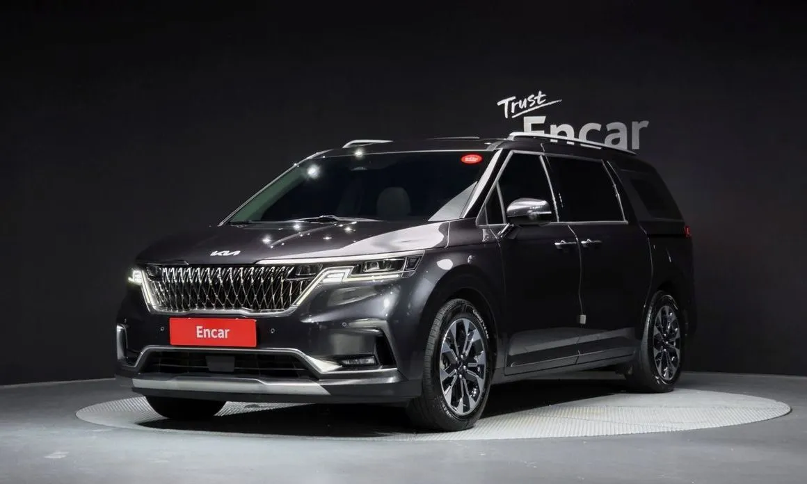 Kia Carnival — фото 1