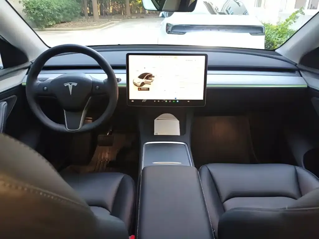 Tesla Model Y — фото 2
