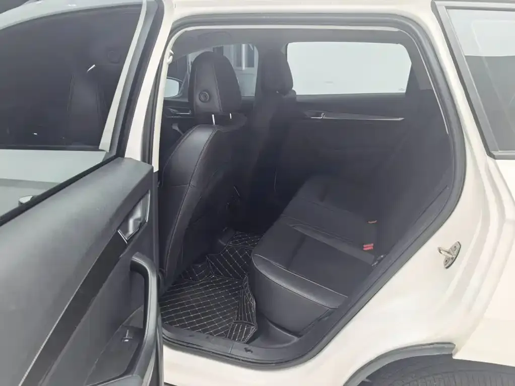 Skoda Karoq — фото 10