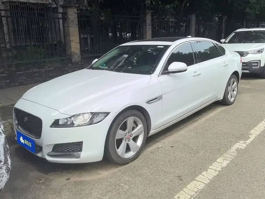 Jaguar XFL — фото 1