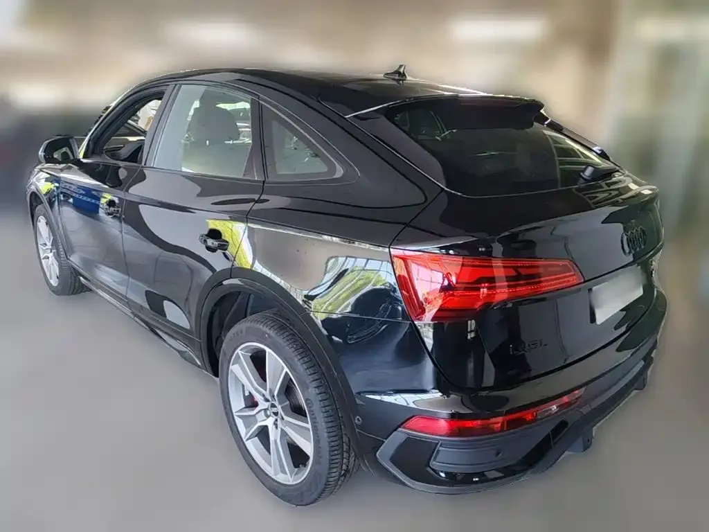 Audi Q5L Sportback — фото 9