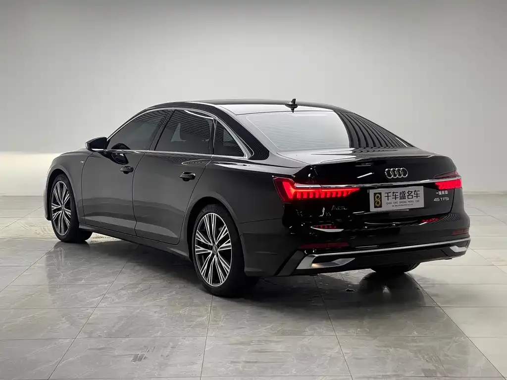 Audi A6L — фото 7