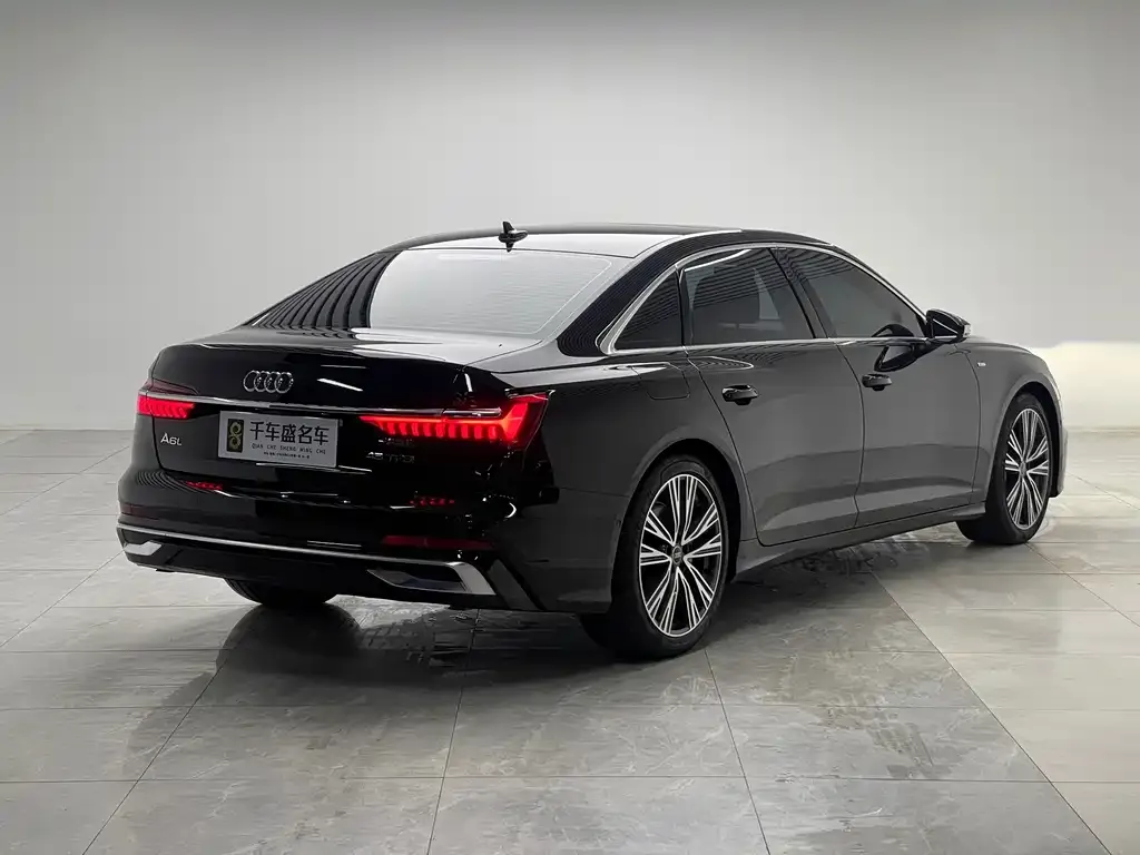 Audi A6L — фото 8