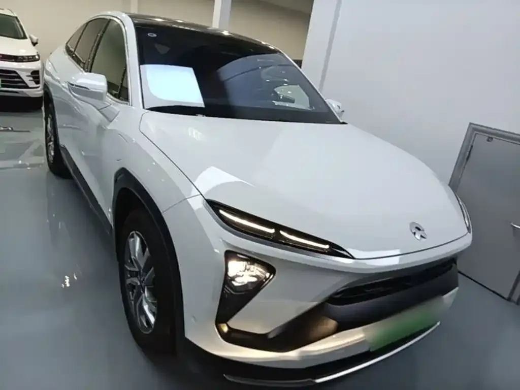 NIO EC6 — фото 9