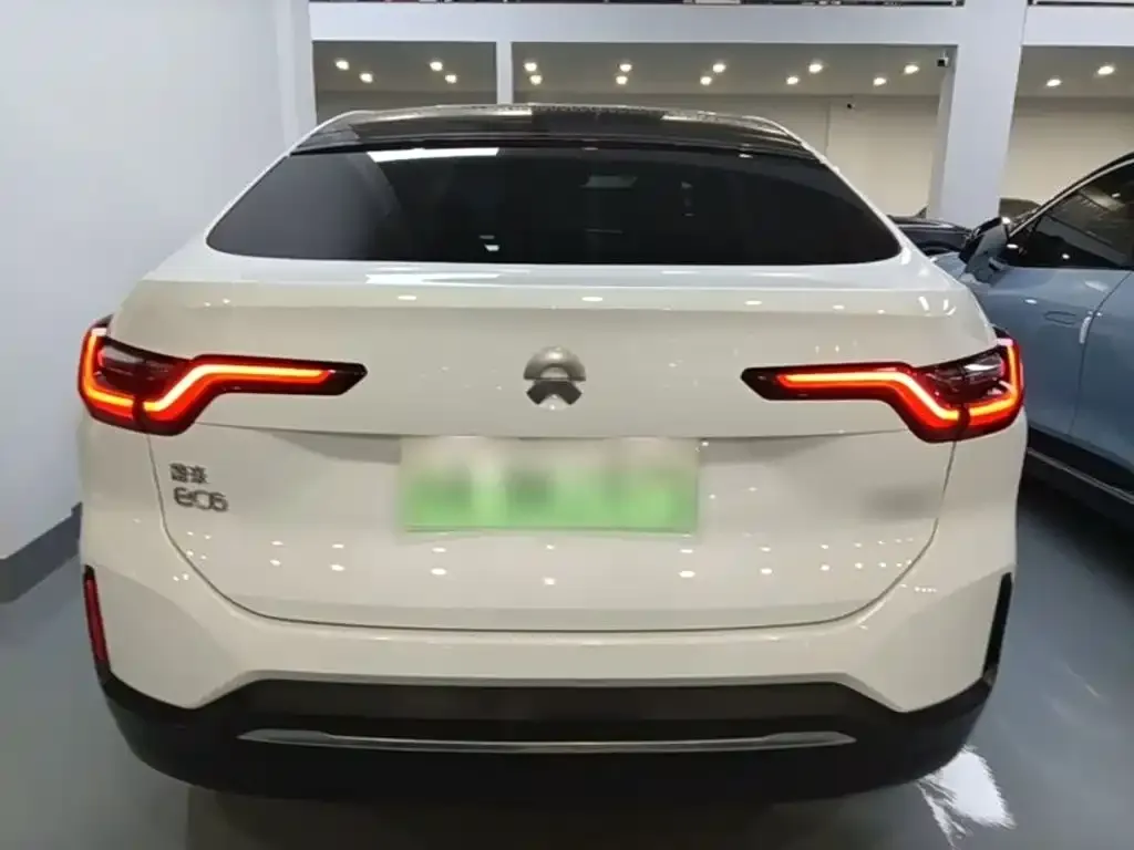 NIO EC6 — фото 8