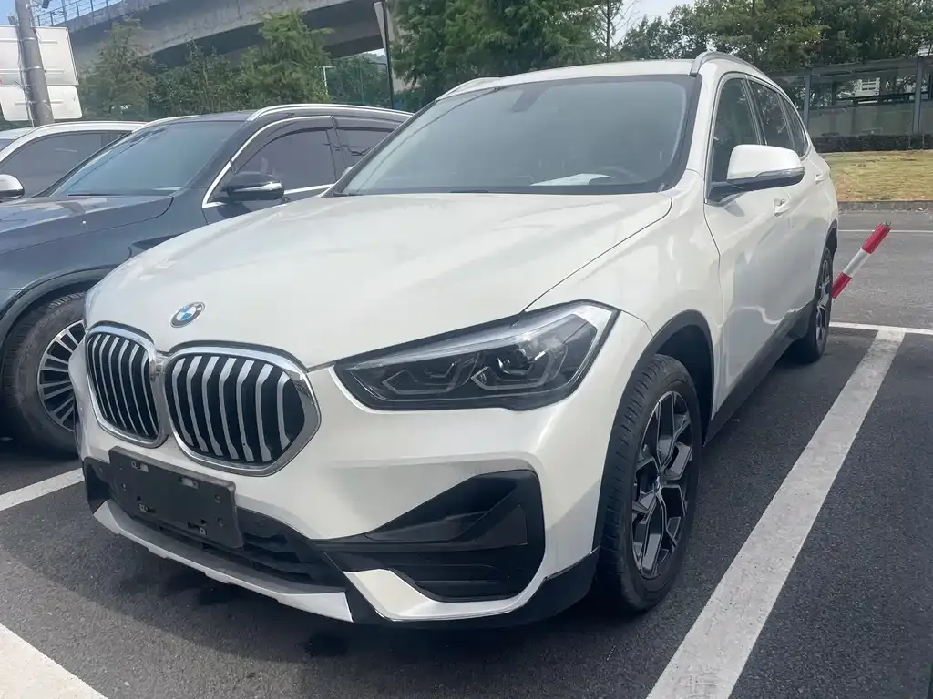BMW X1 — фото 1