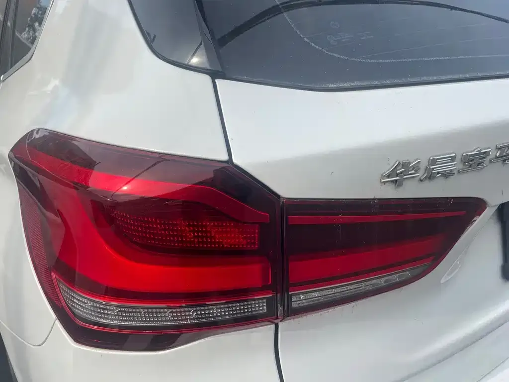 BMW X1 — фото 10