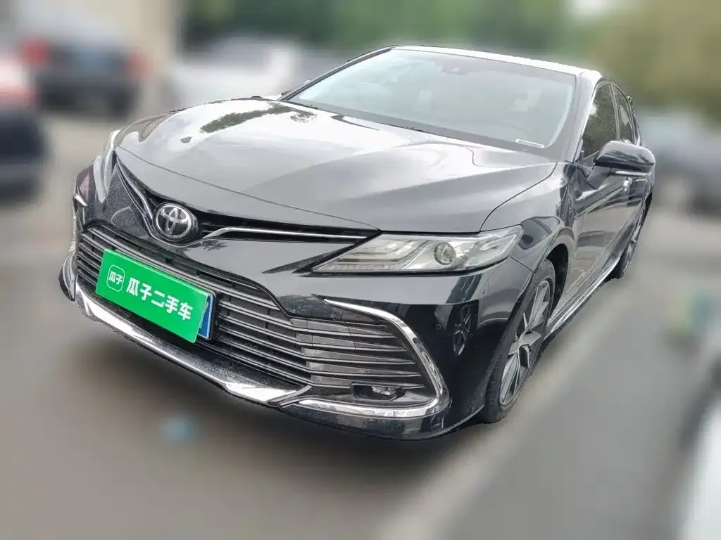 Toyota Camry — фото 10