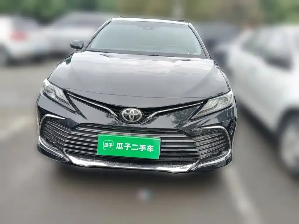 Toyota Camry — фото 5